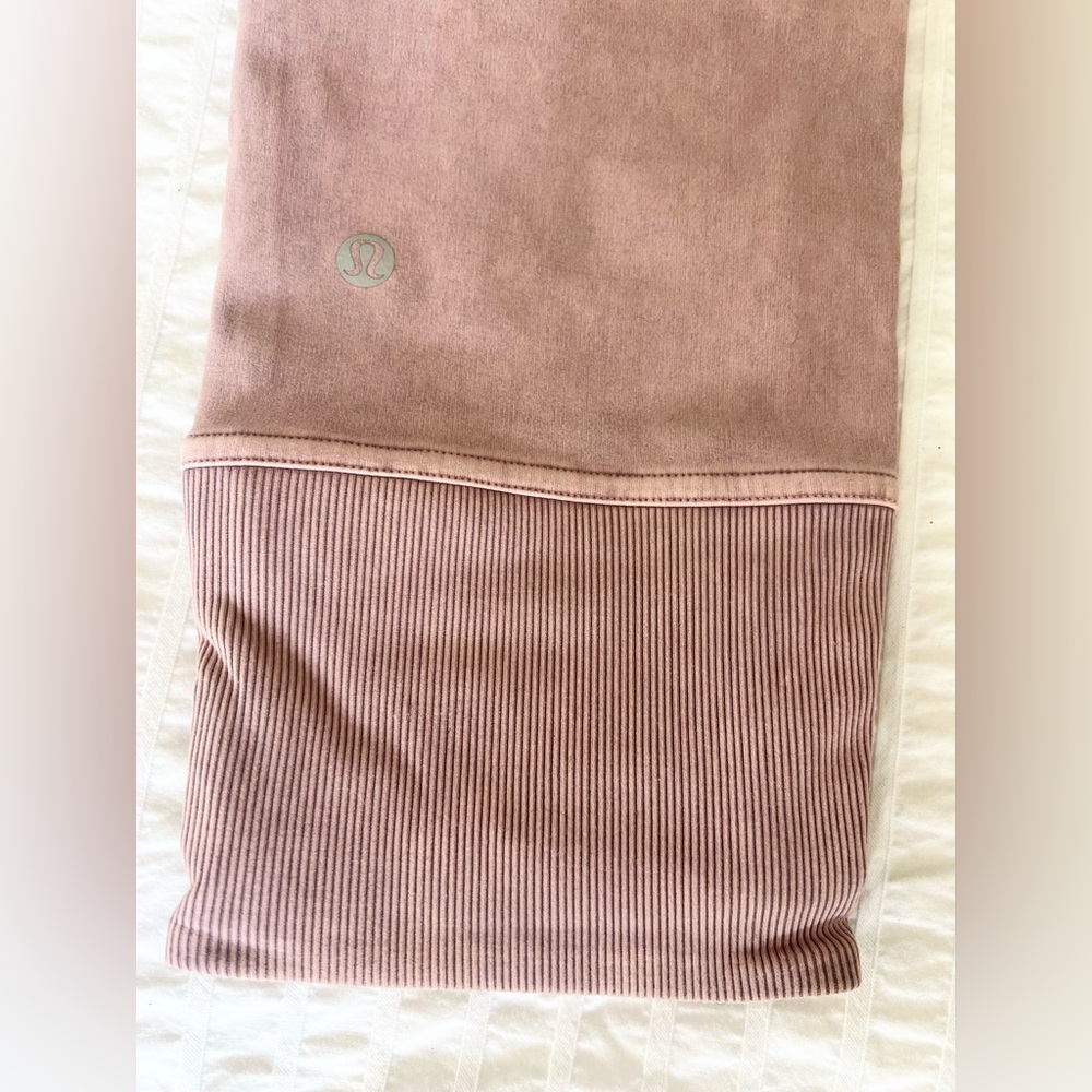 Lululemon Cropped Leggings with Ribbed Banding Size 8